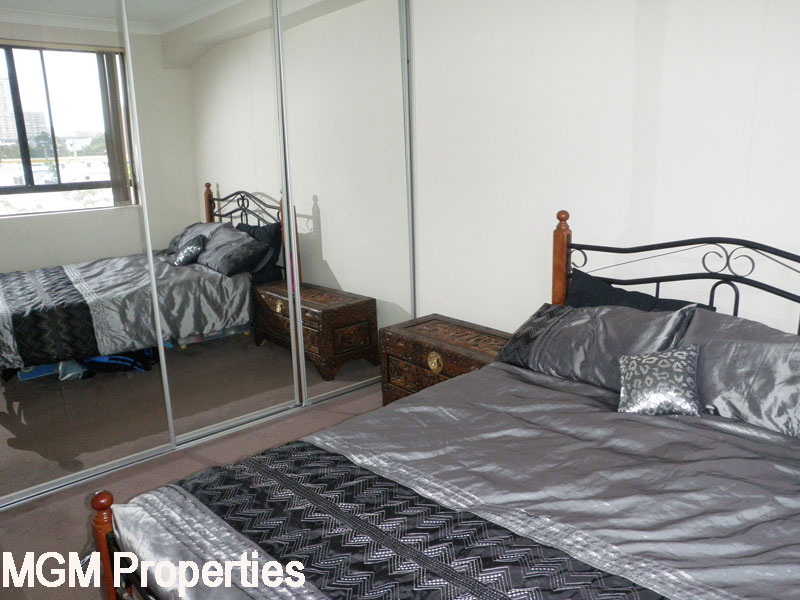 **DEPOSIT TAKEN** Picture 3