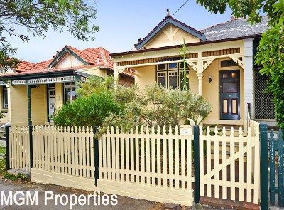 Gorgeous Federation Family Semi! Picture