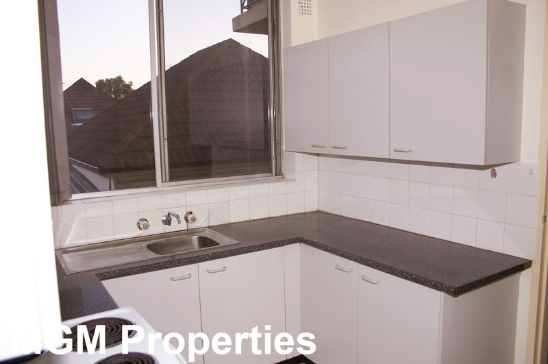 Great Location! Picture 2