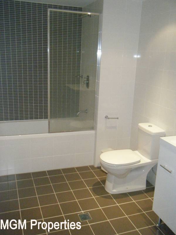 Modern Style Living! Picture 2