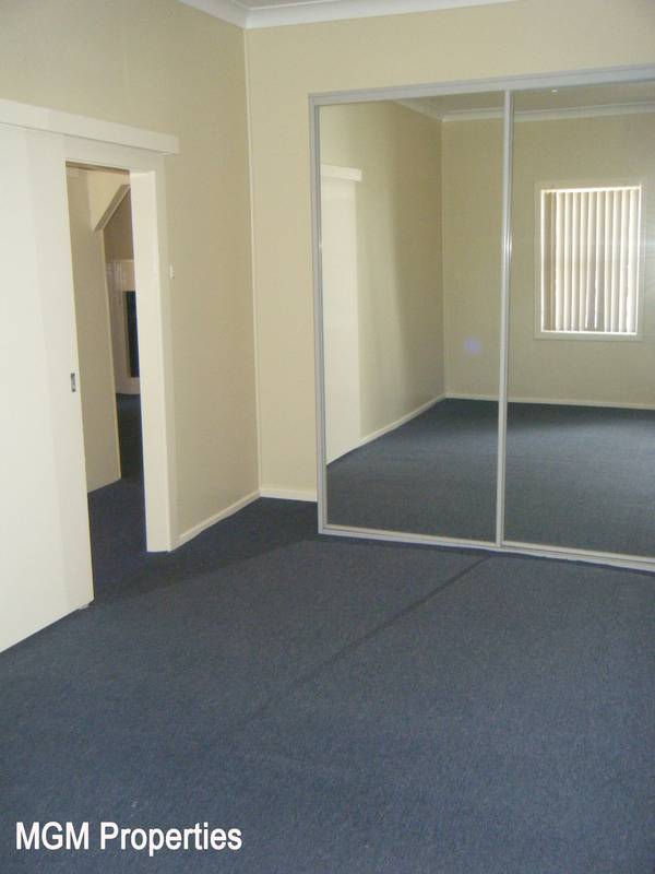 Family home! Picture 3