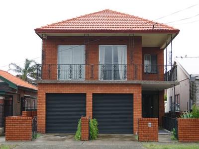Spacious Double Storey 5 Bedroom House! Picture Spacious Double Storey 5 Bedroom House! Picture