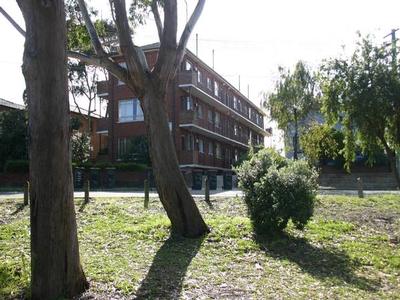 Freshly Painted 1 Bedroom Unit! Picture Freshly Painted 1 Bedroom Unit! Picture