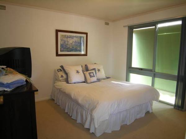 .........AND THE LIVING IS EASY........ Picture 2