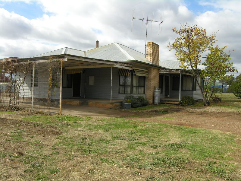 OUTSTANDING HOME/ BUSINESS OPPORTUNITY Picture 2