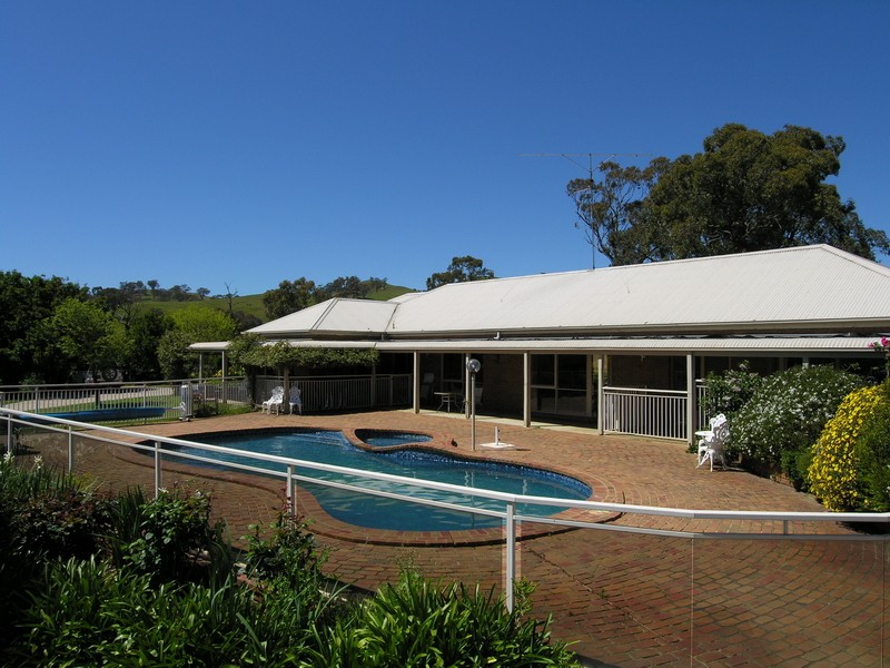 RANGEVIEW PARK - 108 Acres / 44 Hectares - 2 Titles Picture 3