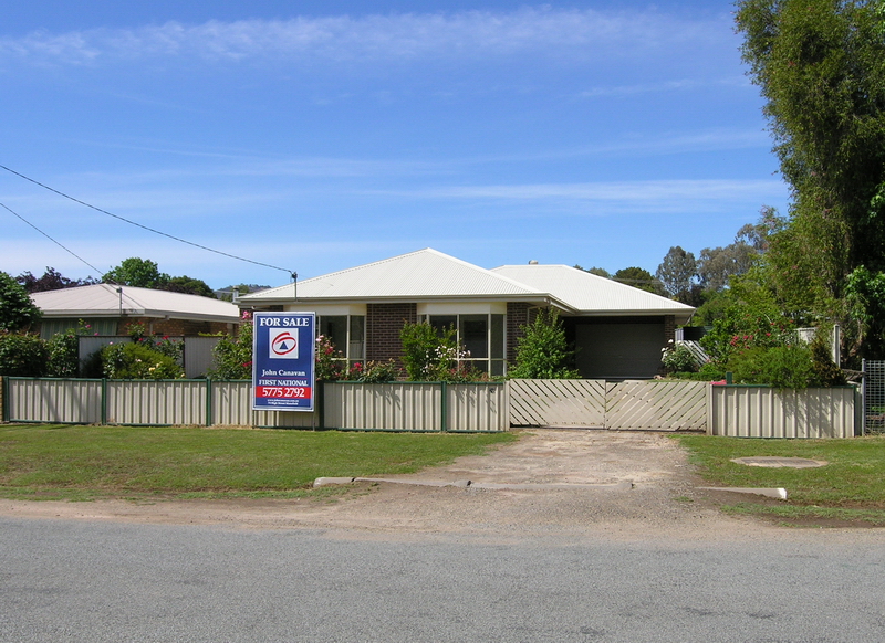 OUTSTANDING LOCATION Picture 1