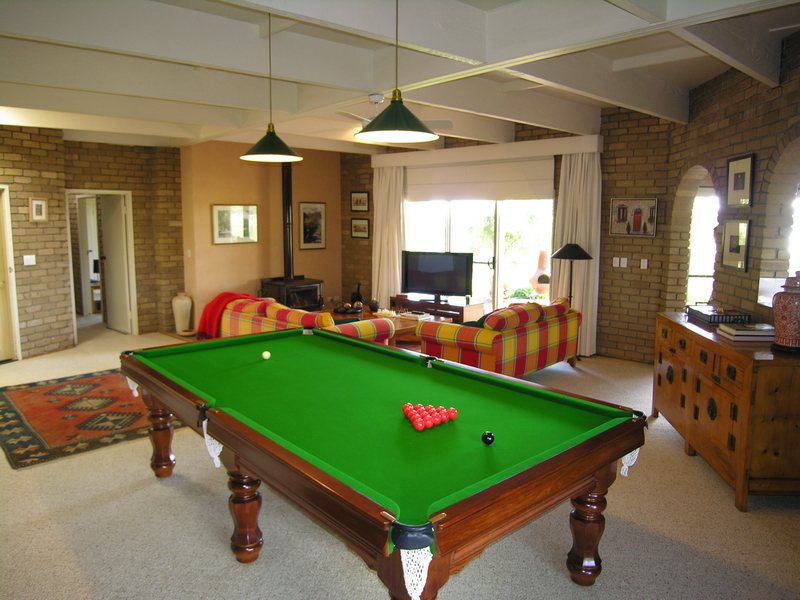 INSPIRING LUXURY - REDUCED FOR IMMEDIATE SALE!! Picture 3