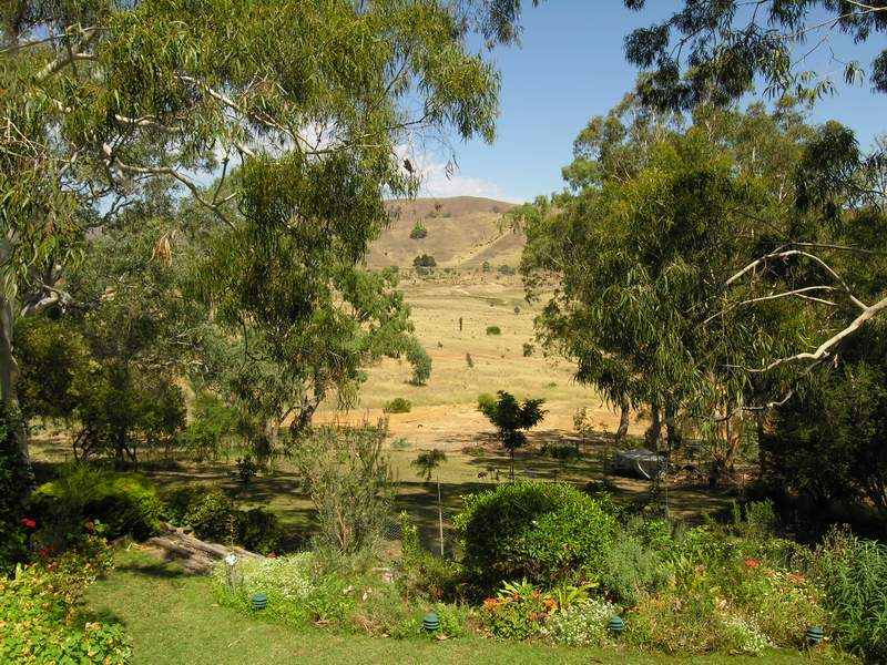 SUPERB LAKE EILDON FRONTAGE HOME. Ref: 709 Picture 3