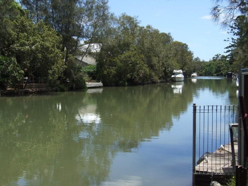 ABSOLUTE CREEK FRONTAGE Picture 2