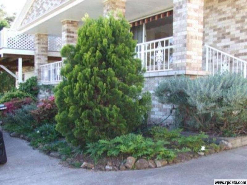 BEAUTIFUL LAKE VIEWS Picture 1