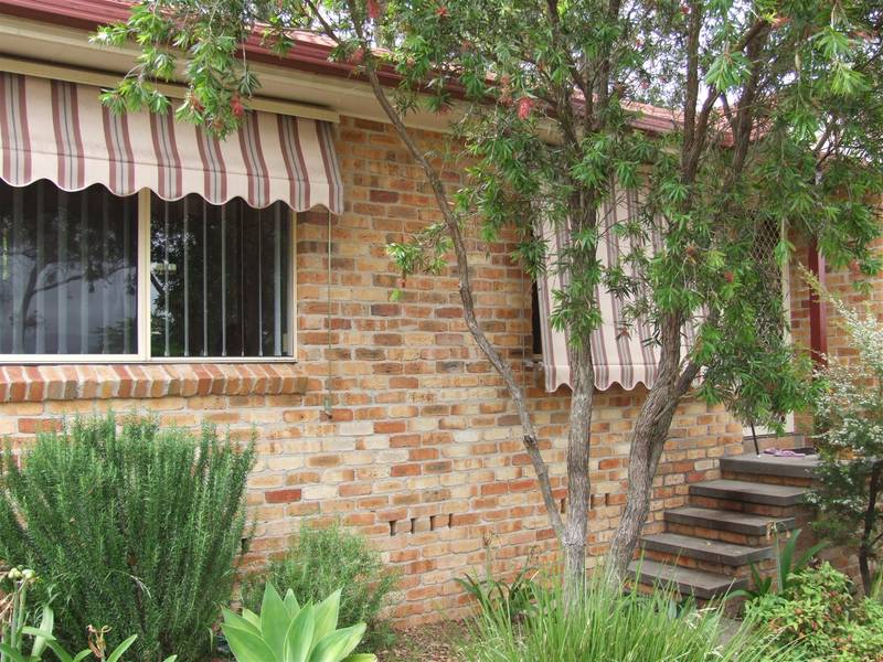 BOLTON POINT Picture 1