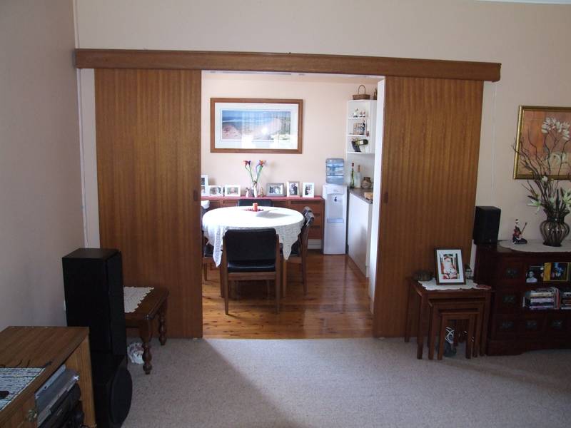 Close to town Picture 3