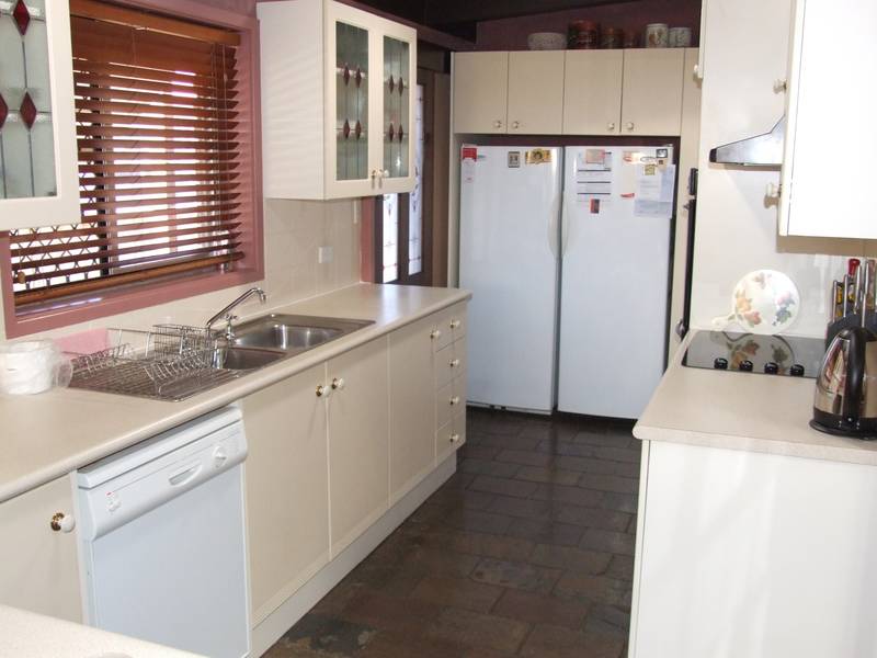 One house back from
waters edge Picture 2