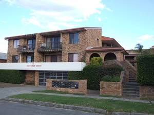 MEREWETHER UNITS - OVER 55's Picture 1
