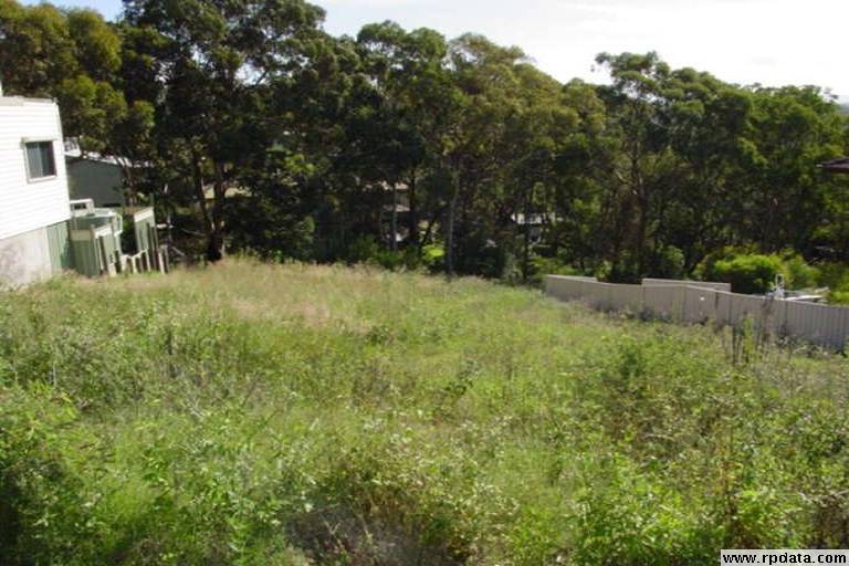 LAKE VIEWS - BUILD YOUR FAMILY HOME Picture 2