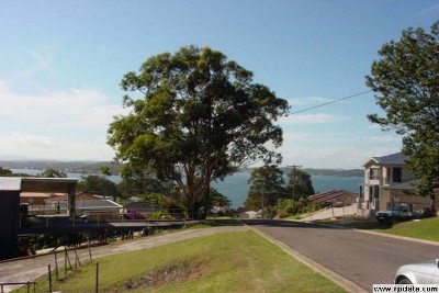 LAKE VIEWS - BUILD YOUR FAMILY HOME Picture