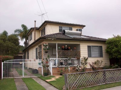 CLOSE TO EVERYTHING Picture