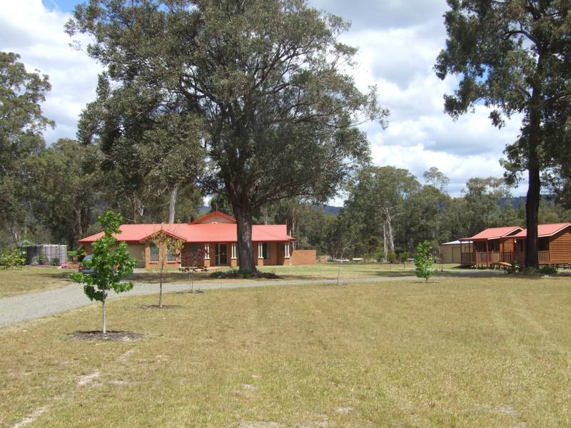 ACRES OF PEACE AND QUIET Picture 2