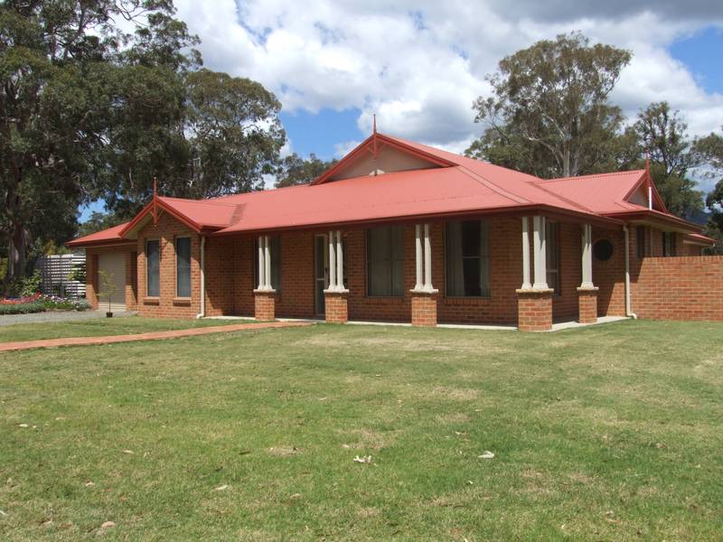 ACRES OF PEACE AND QUIET Picture 1