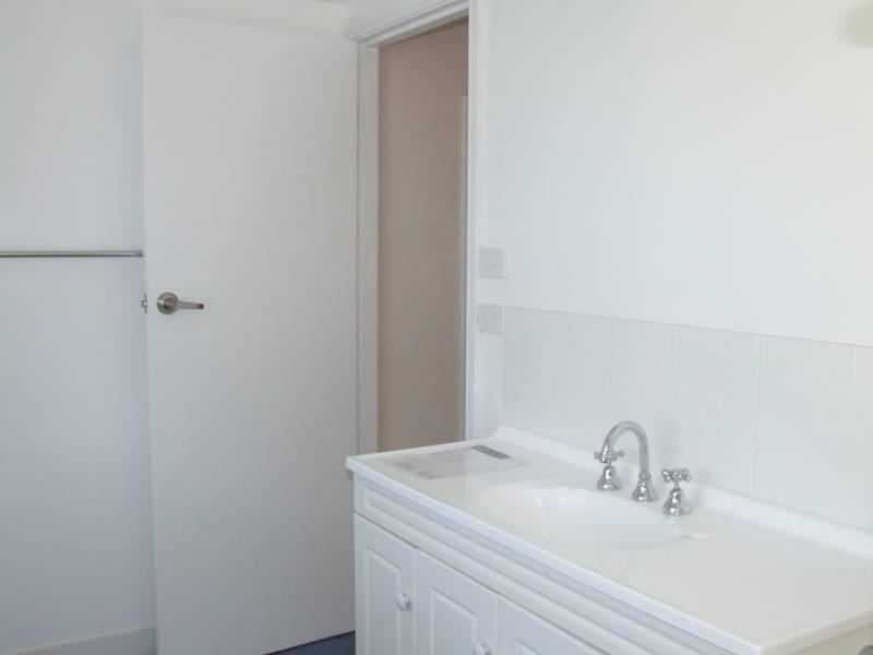 GRANNY FLAT Picture 3