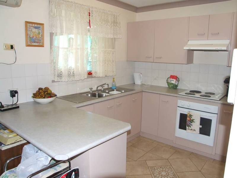 LIKE OUTDOOR LIVING? THIS IS PERFECT! Picture 2