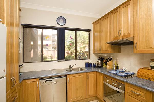 3 BEDROOM GARDEN UNIT Picture 3