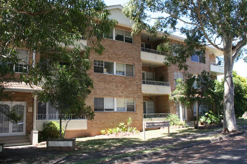 STUNNING UNIT Picture 1