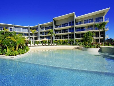 Ultra Modern Golf and Tennis resort lifestyle Picture Ultra Modern Golf and Tennis resort lifestyle Picture