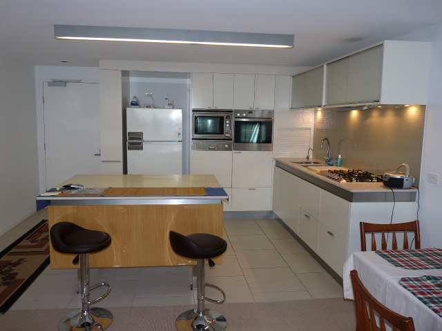 EPHRAIM ISLAND - SUPERB WATERFRONT APARTMENT Picture 2