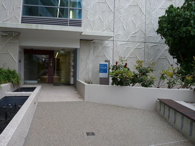 EPHRAIM ISLAND - SUPERB WATERFRONT APARTMENT Picture 3