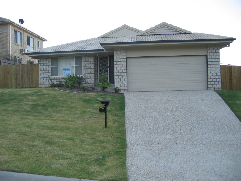 WALK TO UPPER COOMERA SCHOOL Picture 1