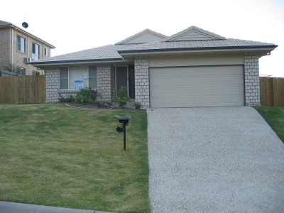 WALK TO UPPER COOMERA SCHOOL Picture WALK TO UPPER COOMERA SCHOOL Picture