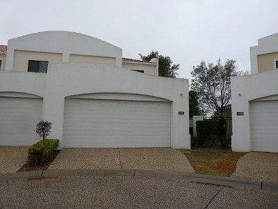 FULLY FURNISHED - The Lakefront is your backyard Picture FULLY FURNISHED - The Lakefront is your backyard Picture