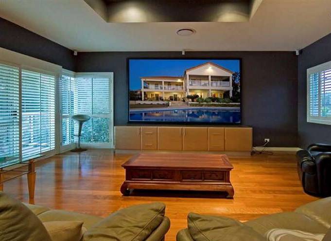 Executive Mediterranean Waterfront Mansion Picture 3