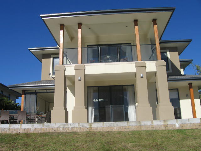 OWNER RETURNING OVERSEAS SO HIGHLY MOTIVATED TO SELL Picture 2