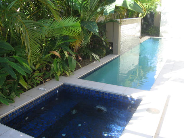 OWNER RETURNING OVERSEAS SO HIGHLY MOTIVATED TO SELL Picture 3