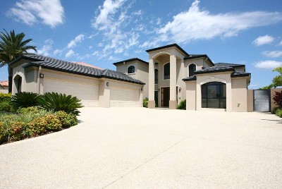 ENORMOUS 5 BEDROOM WATERFRONT HOME + 4 CAR GARAGING & PONTOON IN A BLUE CHIP FAMILY ADDRESS Picture