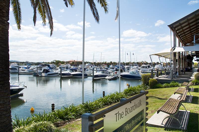 PRICED TO SELL ..... THREE BEDROOM RESORT APARTMENT Picture 1