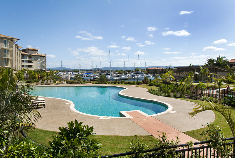 RESORT LIVING Picture 3