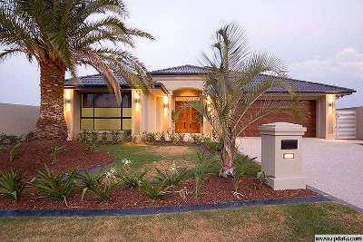 BEHIND THE GATES AT HOPE ISLAND RESORT Picture