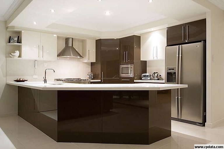 BEHIND THE GATES AT HOPE ISLAND RESORT Picture 3