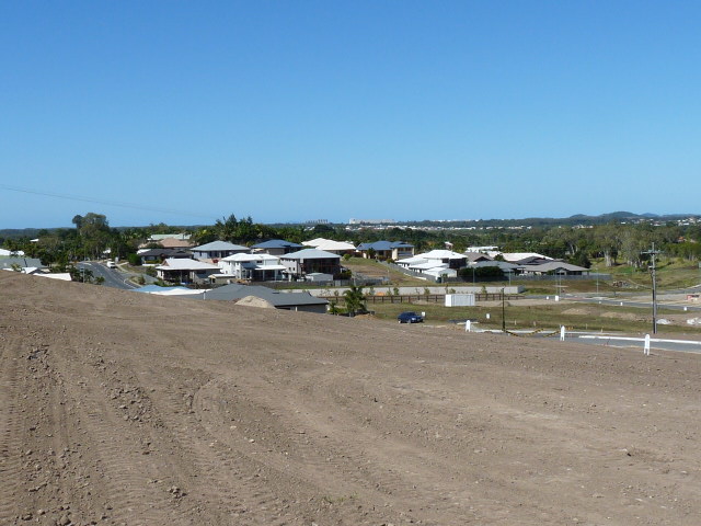 VIEWS TO THE MACKAY HARBOUR BUILDINGS Picture 3