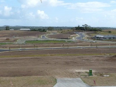 Fantastic views to Mackay Harbour Buildings, North Mackay & surrounding suburbs. Picture