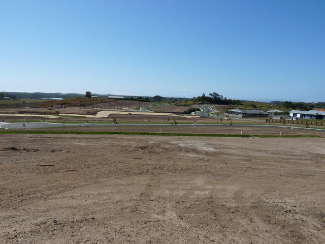 Fantastic views to Mackay Harbour Buildings, North Mackay & surrounding suburbs. Picture 3