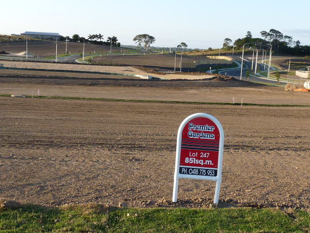 PARKLAND FRONTAGE - ONLY 3 PARKLAND FRONTAGE ALLOTMENTS Picture 1