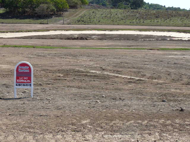 PARKLAND FRONTAGE - 1040 M2 ALLOTMENT Picture 1