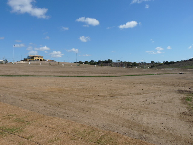 PARKLAND FRONTAGE - 1040 M2 ALLOTMENT Picture 3
