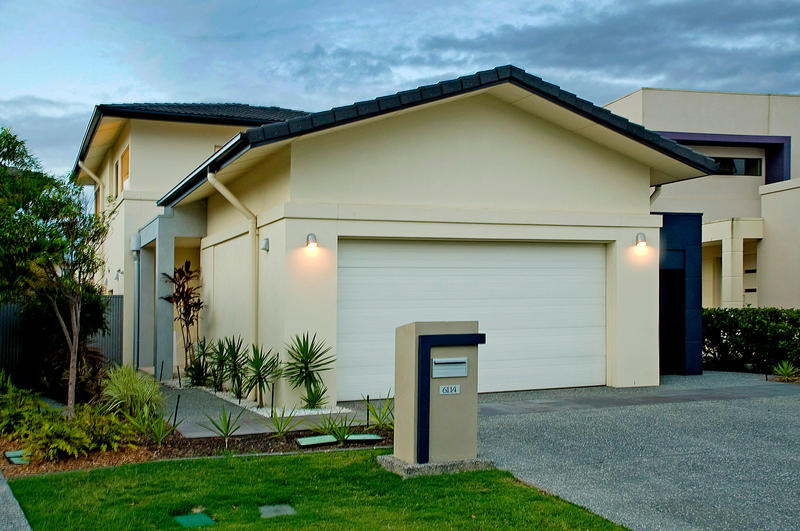 ENTRY LEVEL 4 BEDROOM HOME IN HOPE ISLAND Picture 3