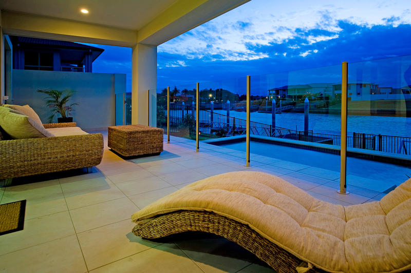 LUXURY LIVING ON THE GOLD COAST Picture 2